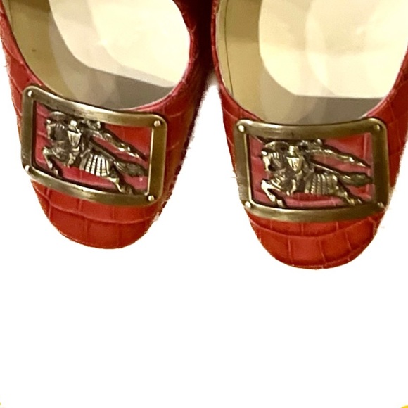 BURBERRY RED EMBOSSED CROC LEATHER HEELS PUMPS MADE IN ITALY SIZE 36.5/6… - Picture 10 of 11